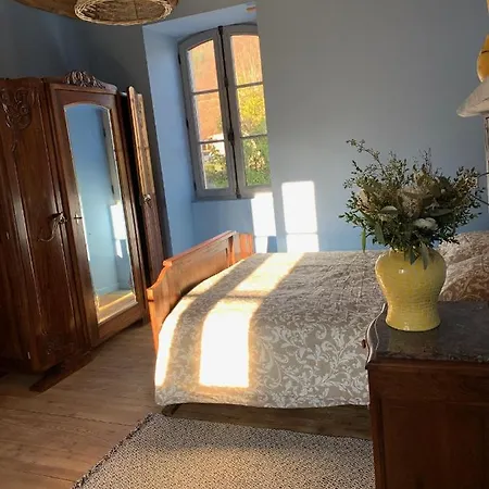 Holiday home Chez Antonin Tour-de-Faure